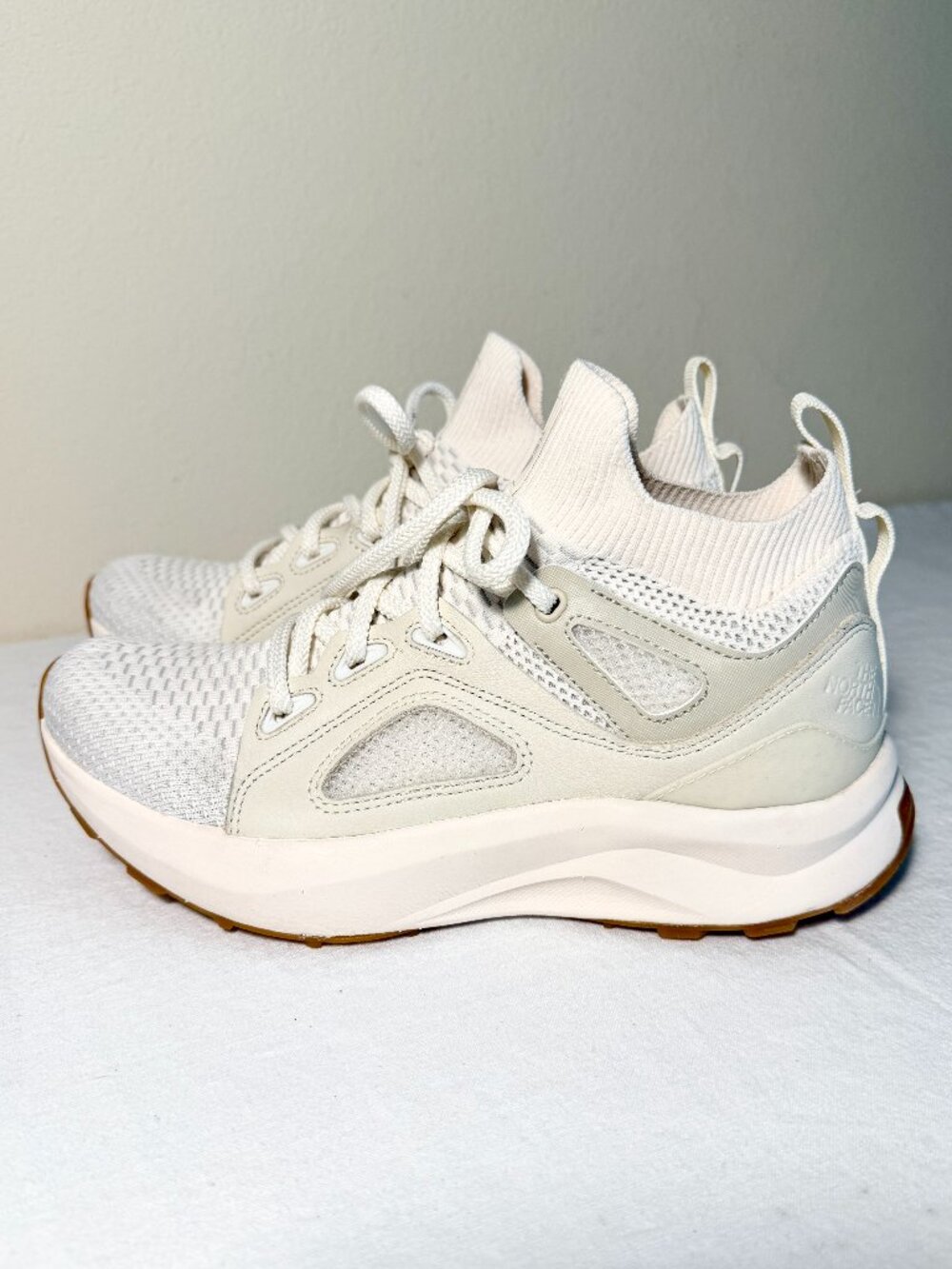 North Face Women's Hypnum Luxe Hiking Shoes Size 8 Gardenia White Lightweight